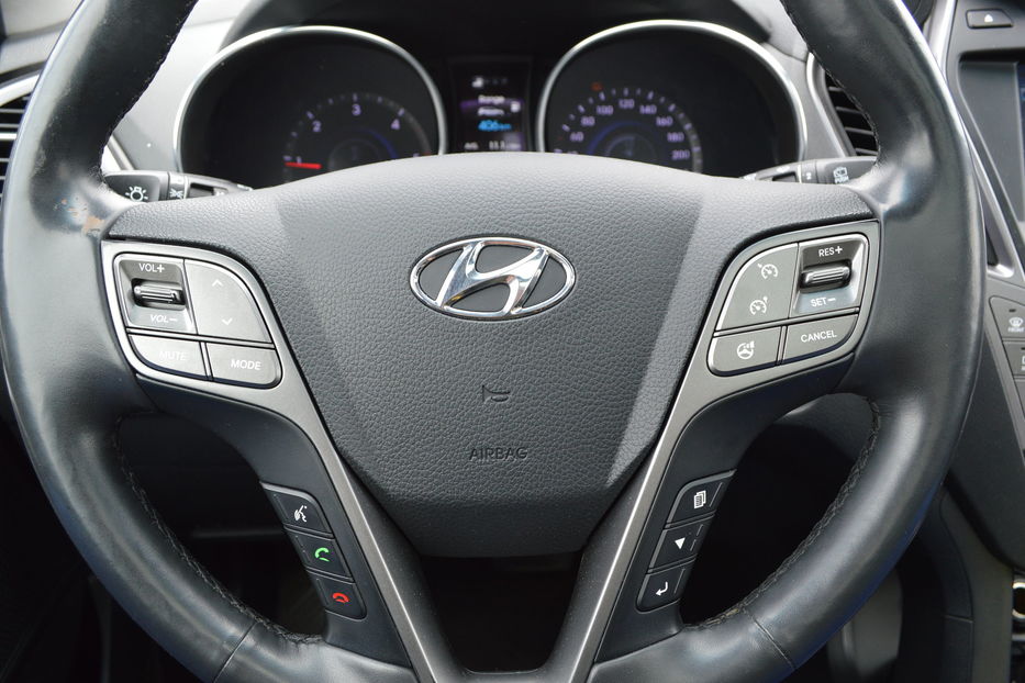 Продам Hyundai Santa FE Grand 6 місць 2015 года в Одессе