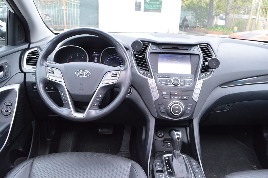 Продам Hyundai Santa FE Grand 6 місць 2015 года в Одессе