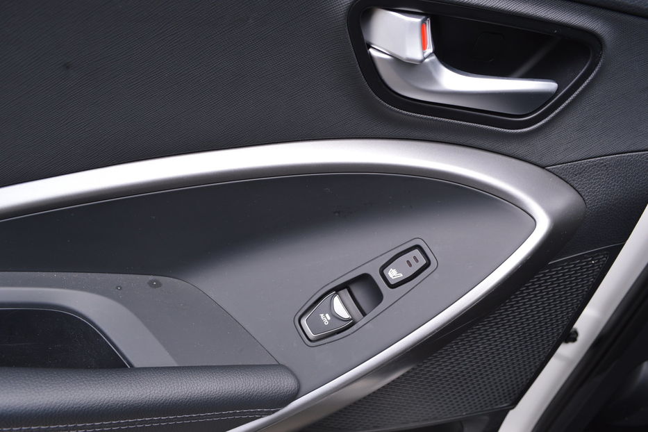 Продам Hyundai Santa FE Grand 6 місць 2015 года в Одессе