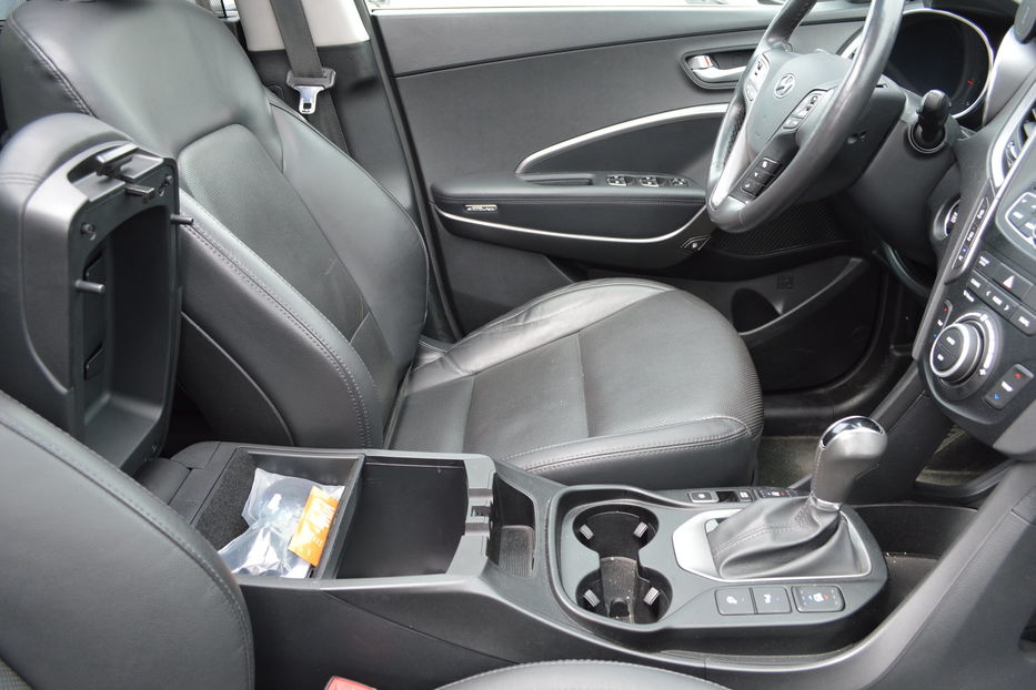 Продам Hyundai Santa FE Grand 6 місць 2015 года в Одессе