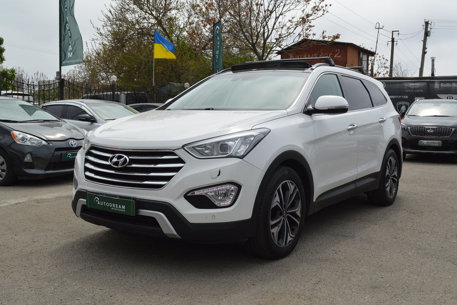 Продам Hyundai Santa FE Grand 6 місць 2015 года в Одессе