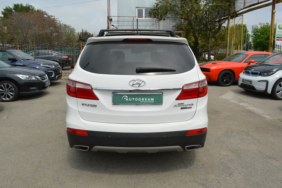 Продам Hyundai Santa FE Grand 6 місць 2015 года в Одессе