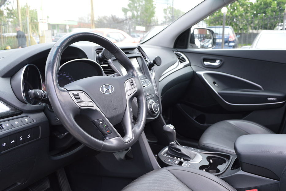 Продам Hyundai Santa FE Grand 6 місць 2015 года в Одессе