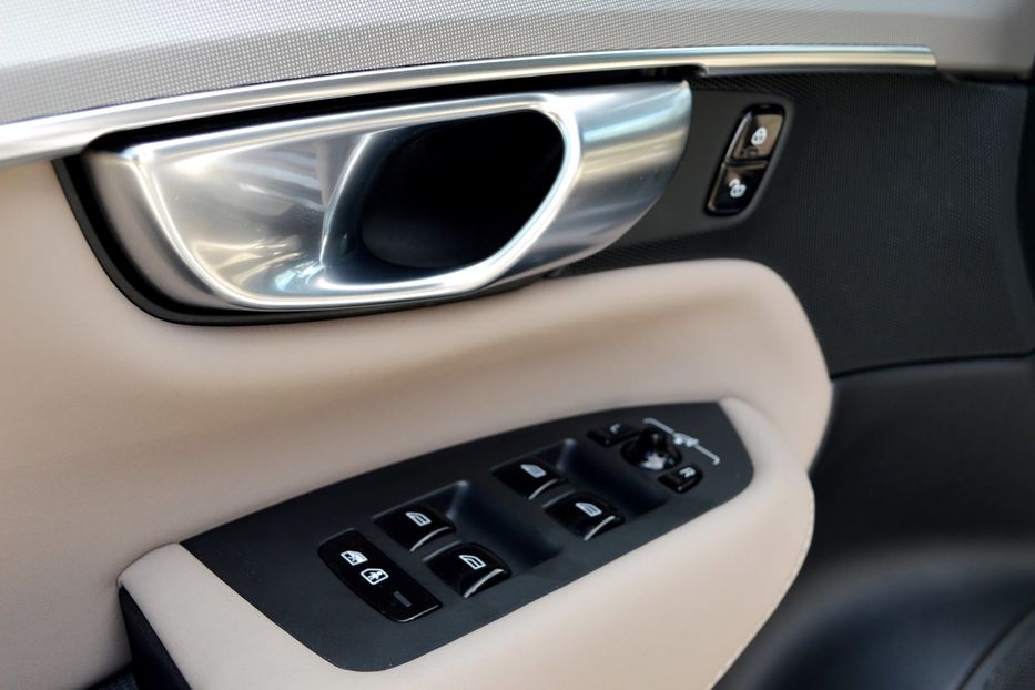 Продам Volvo XC90 B5 2025 года в Одессе