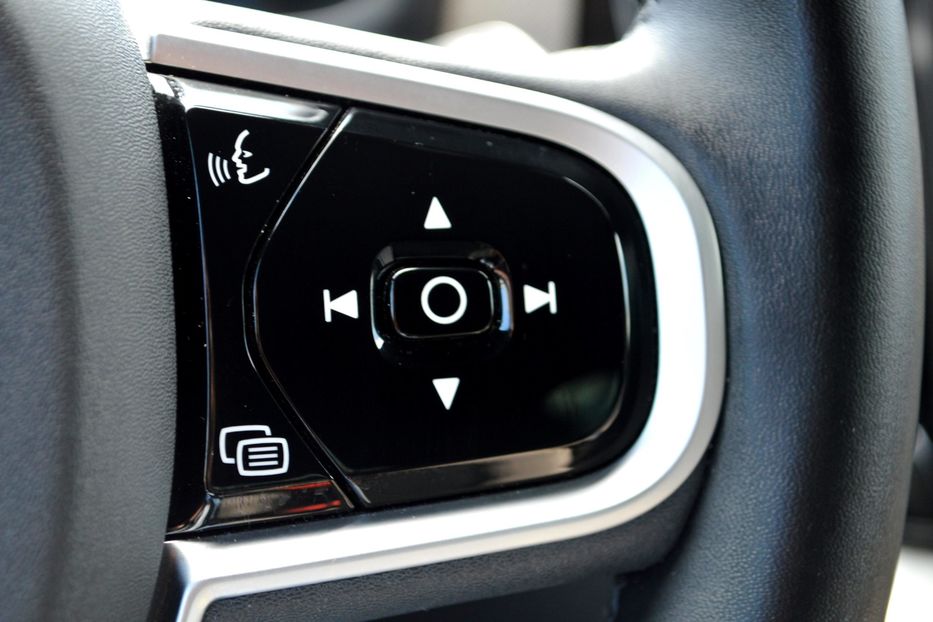 Продам Volvo XC90 B5 2025 года в Одессе