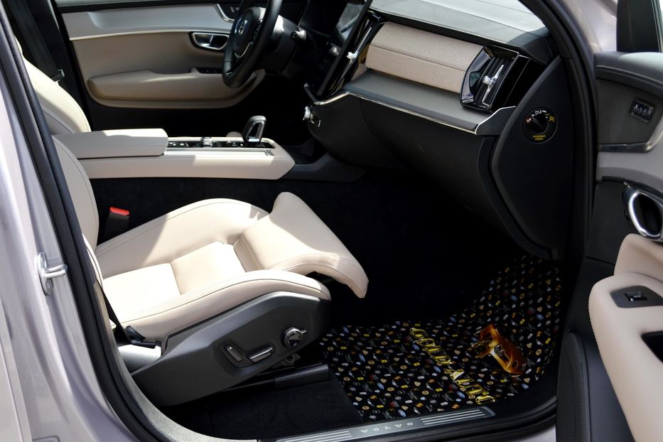 Продам Volvo XC90 B5 2025 года в Одессе