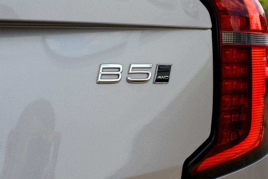 Продам Volvo XC90 B5 2025 года в Одессе