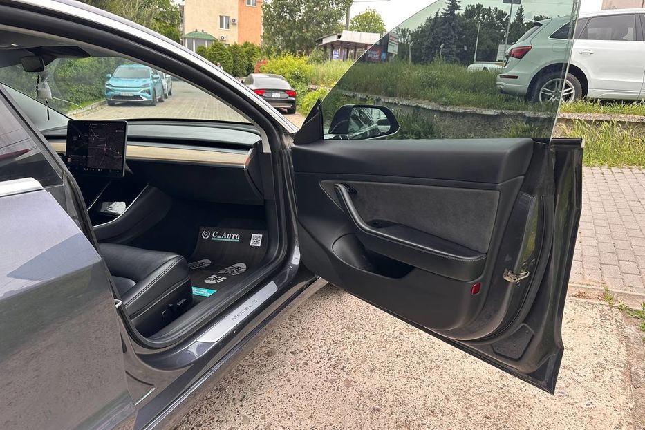 Продам Tesla Model 3 Performance 82.5 кВт·год, 2019 года в Черновцах