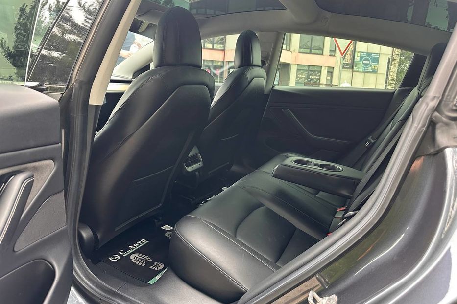 Продам Tesla Model 3 Performance 82.5 кВт·год, 2019 года в Черновцах
