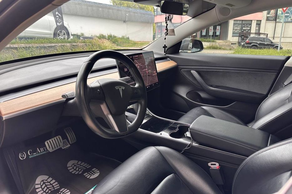 Продам Tesla Model 3 Performance 82.5 кВт·год, 2019 года в Черновцах