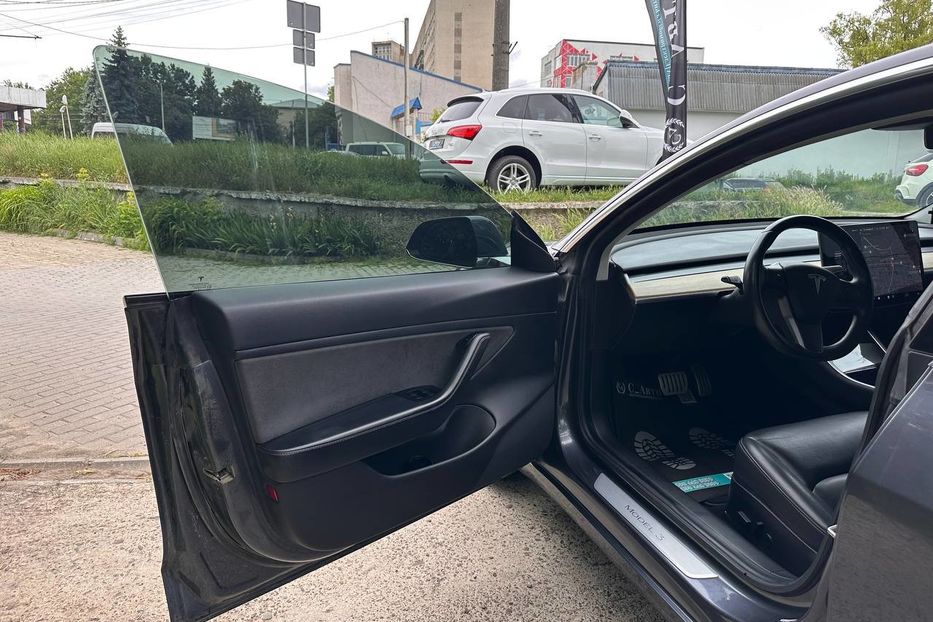 Продам Tesla Model 3 Performance 82.5 кВт·год, 2019 года в Черновцах