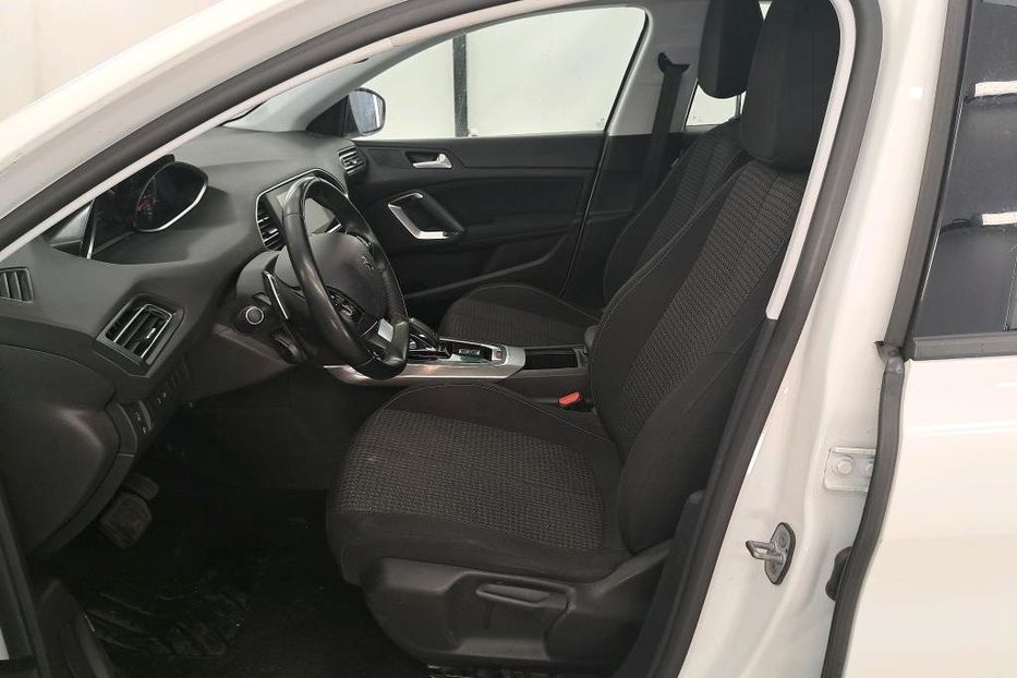 Продам Peugeot 308 LED NAV B ДОРОЗІ 2021 года в Львове