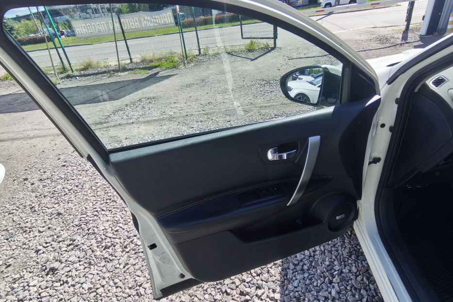 Продам Nissan Qashqai 2.0 CVТ (141 к.с.) 4WD • Bose  2012 года в Киеве