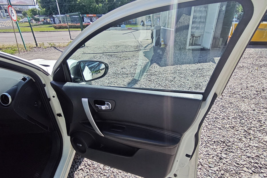 Продам Nissan Qashqai 2.0 CVТ (141 к.с.) 4WD • Bose  2012 года в Киеве