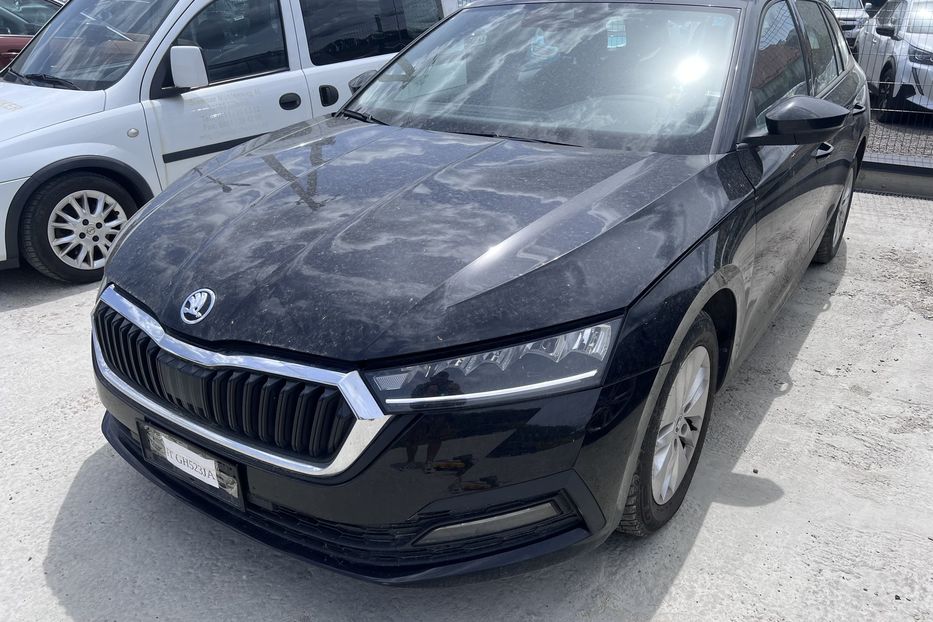 Продам Skoda Octavia A8 2.0d 85kW AUT НЕ ФАРБОВАНА  2022 года в Тернополе
