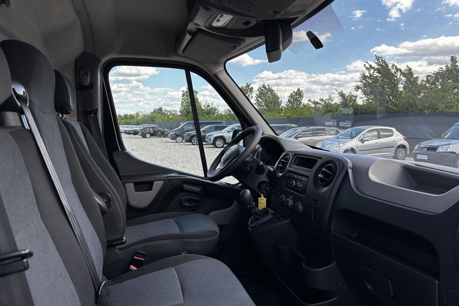 Продам Renault Master груз. L2H2 2016 года в Львове