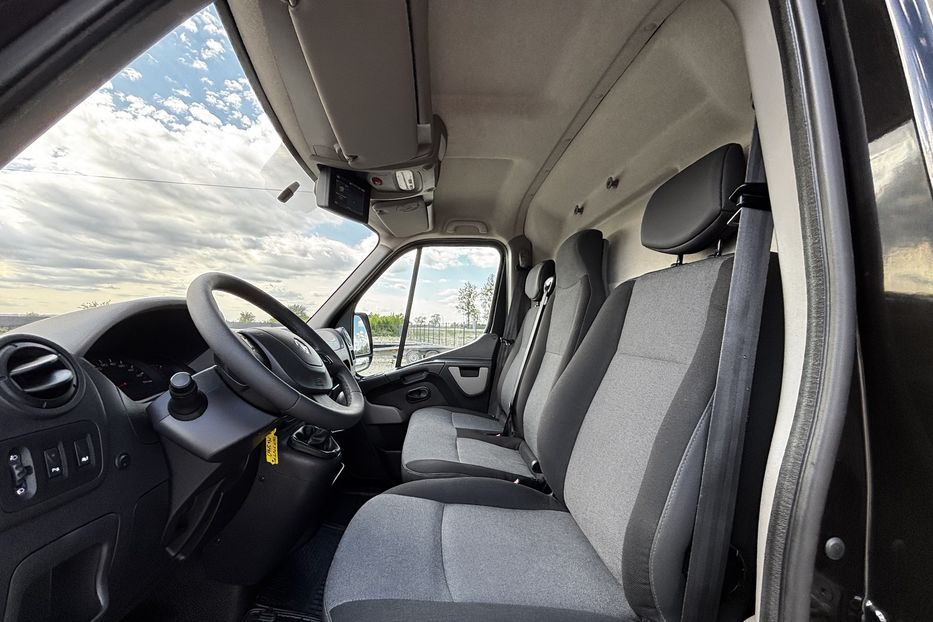 Продам Renault Master груз. L2H2 2016 года в Львове