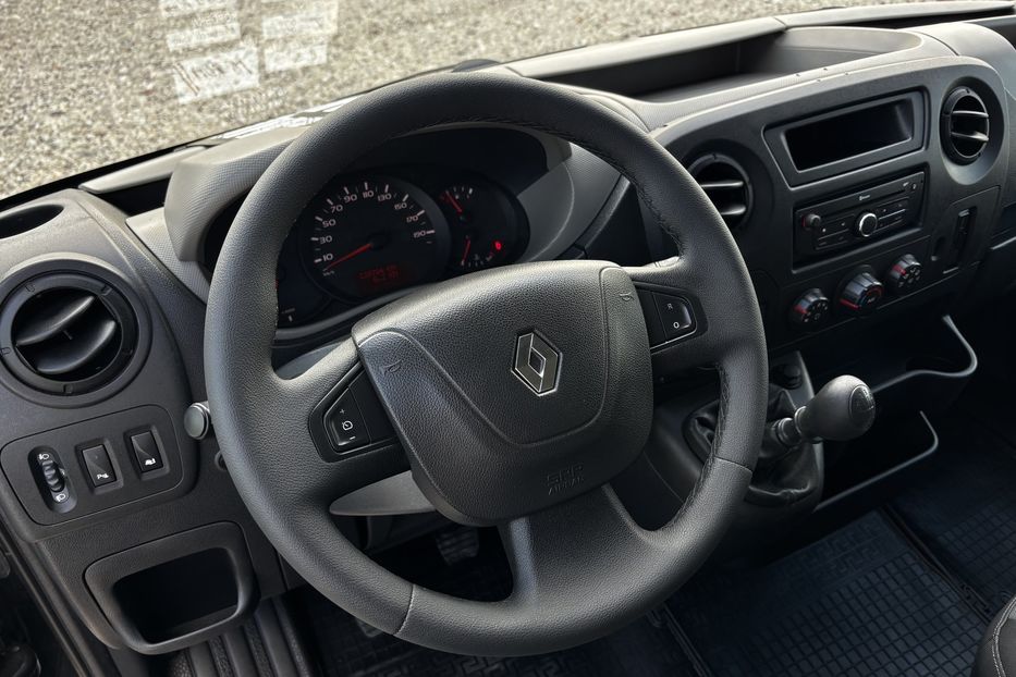 Продам Renault Master груз. L2H2 2016 года в Львове