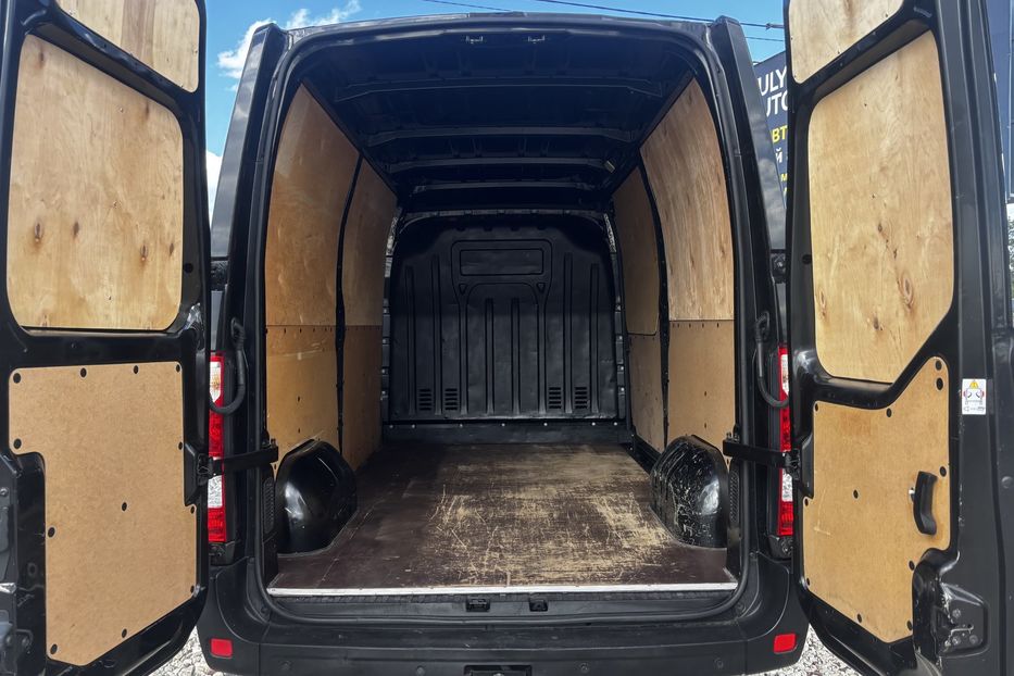 Продам Renault Master груз. L2H2 2016 года в Львове