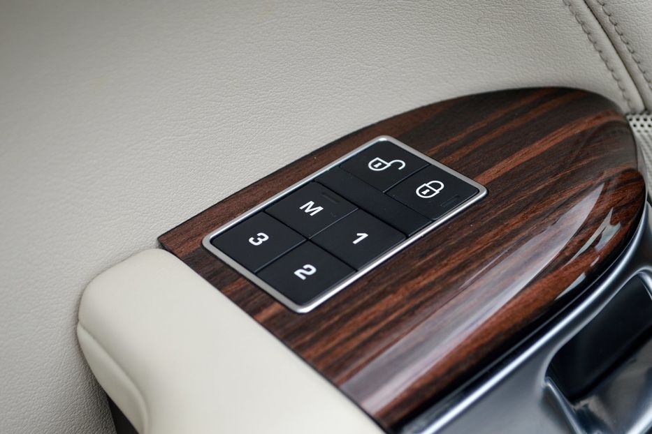 Продам Land Rover Range Rover 2016 года в Одессе