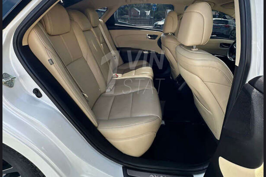 Продам Toyota Avalon 2.5 FHEV CVT (203к.с.)/газ 2014 года в Львове