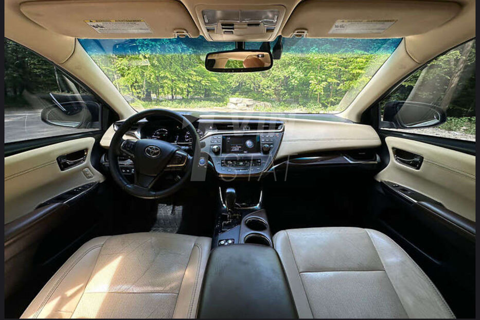 Продам Toyota Avalon 2.5 FHEV CVT (203к.с.)/газ 2014 года в Львове