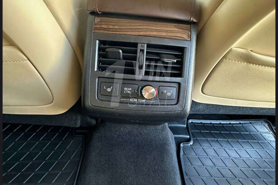 Продам Toyota Avalon 2.5 FHEV CVT (203к.с.)/газ 2014 года в Львове
