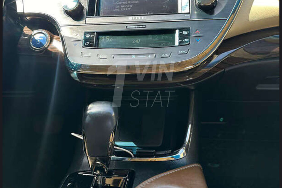 Продам Toyota Avalon 2.5 FHEV CVT (203к.с.)/газ 2014 года в Львове