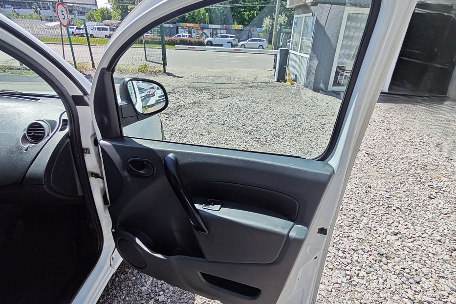 Продам Renault Kangoo пасс. 1.5 dCi MT (110 к.с.) 2014 года в Киеве