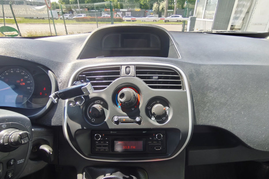 Продам Renault Kangoo пасс. 1.5 dCi MT (110 к.с.) 2014 года в Киеве
