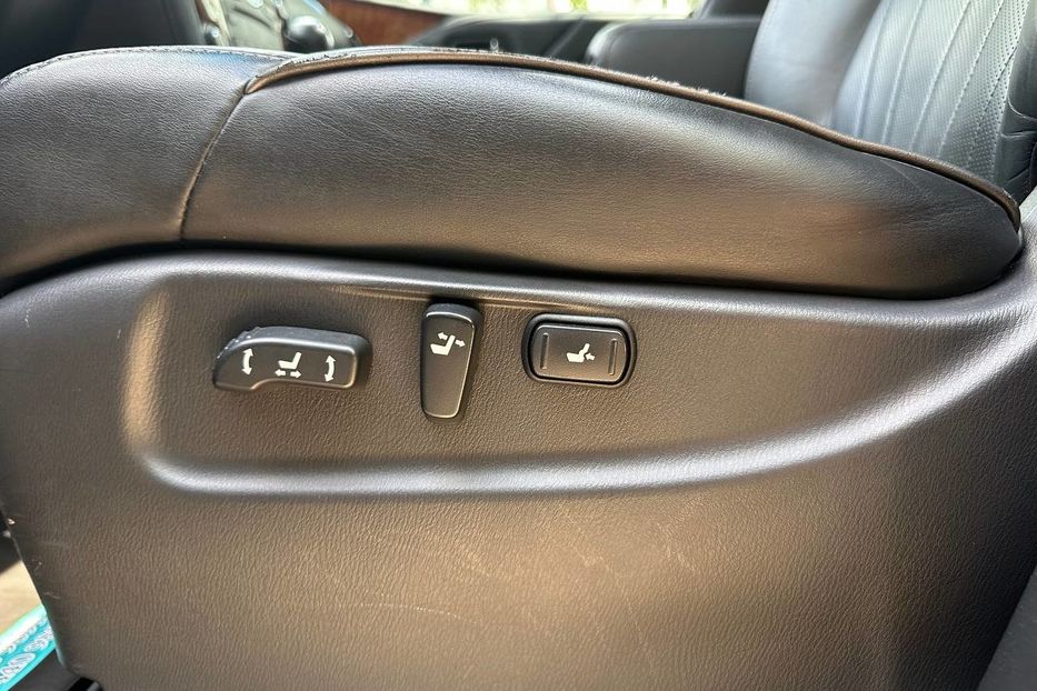 Продам Infiniti QX80 2014 года в Черновцах