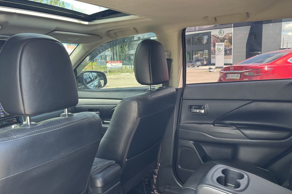 Продам Mitsubishi Outlander Ultimate V6 2015 года в Николаеве