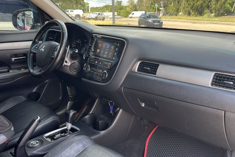 Продам Mitsubishi Outlander Ultimate V6 2015 года в Николаеве