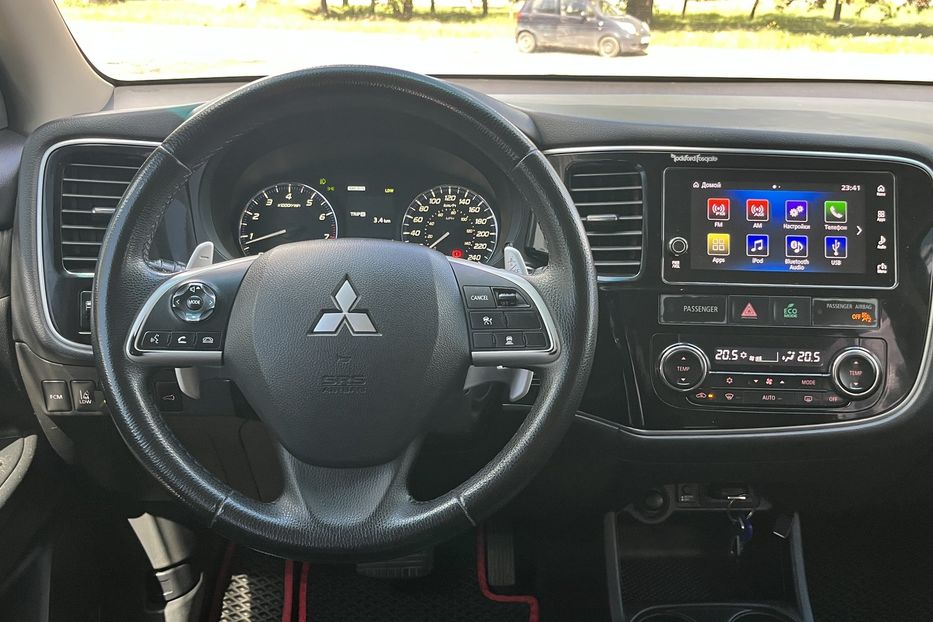 Продам Mitsubishi Outlander Ultimate V6 2015 года в Николаеве