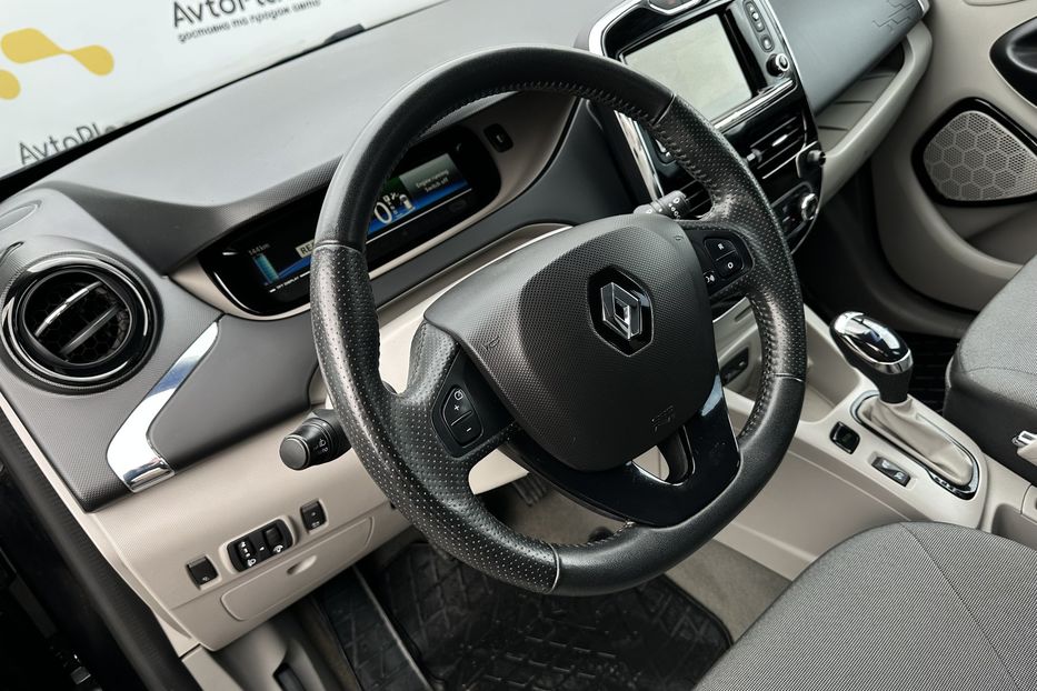 Продам Renault Zoe 2015 года в Луцке