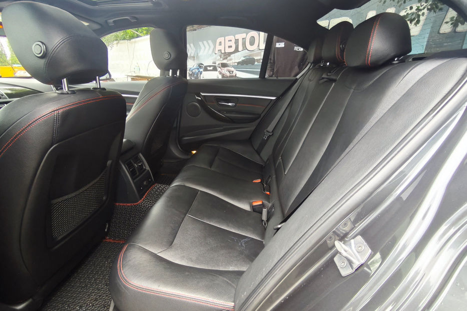 Продам BMW 330 330i Steptronic (252 к.с.)  2017 года в Киеве