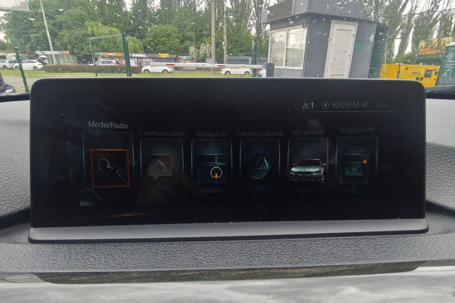 Продам BMW 330 330i Steptronic (252 к.с.)  2017 года в Киеве