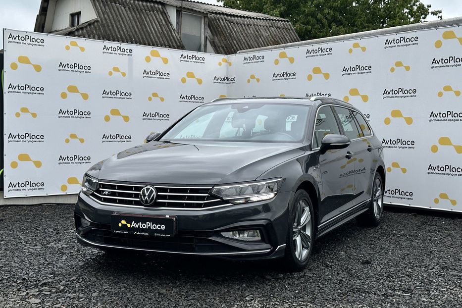 Продам Volkswagen Passat B8 RLine 2021 года в Луцке