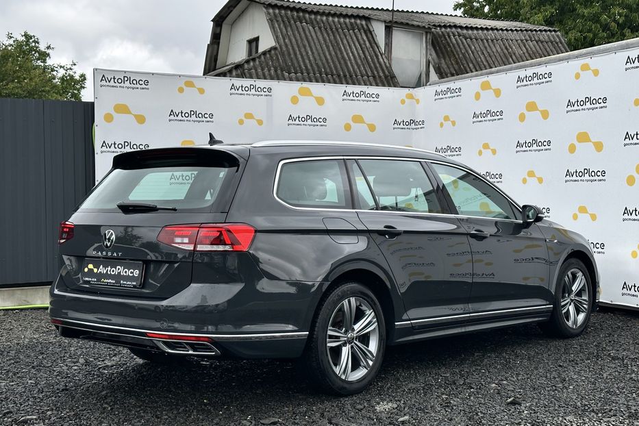 Продам Volkswagen Passat B8 RLine 2021 года в Луцке