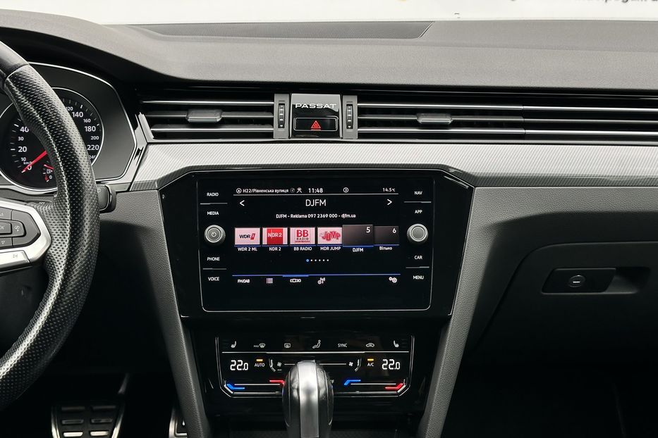 Продам Volkswagen Passat B8 RLine 2021 года в Луцке