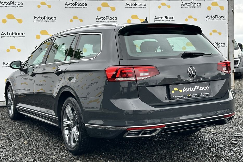 Продам Volkswagen Passat B8 RLine 2021 года в Луцке