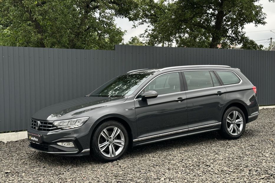 Продам Volkswagen Passat B8 RLine 2021 года в Луцке