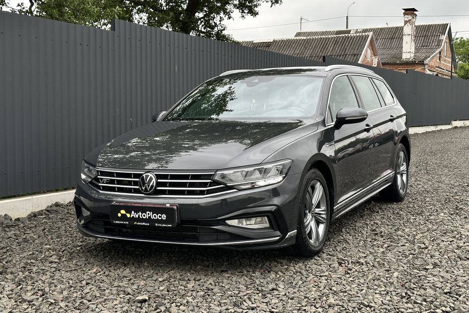 Продам Volkswagen Passat B8 RLine 2021 года в Луцке