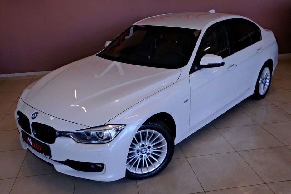 Продам BMW 320 2012 года в Одессе