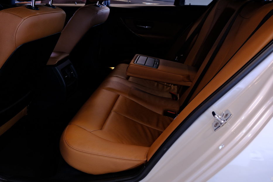 Продам BMW 320 2012 года в Одессе