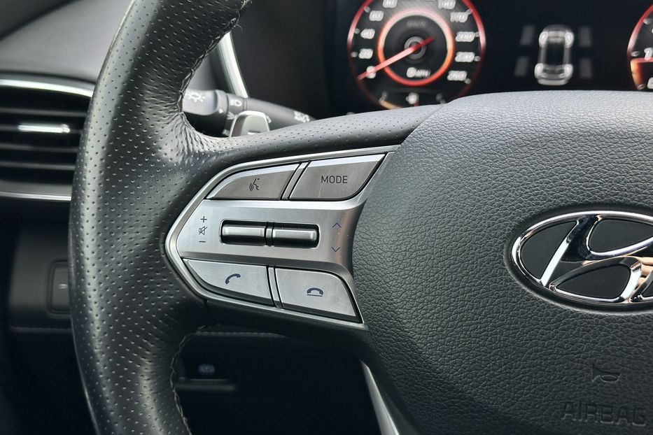 Продам Hyundai Santa FE 2022 года в Луцке
