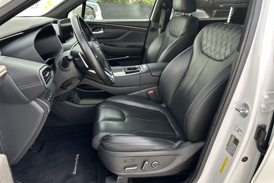 Продам Hyundai Santa FE 2022 года в Луцке