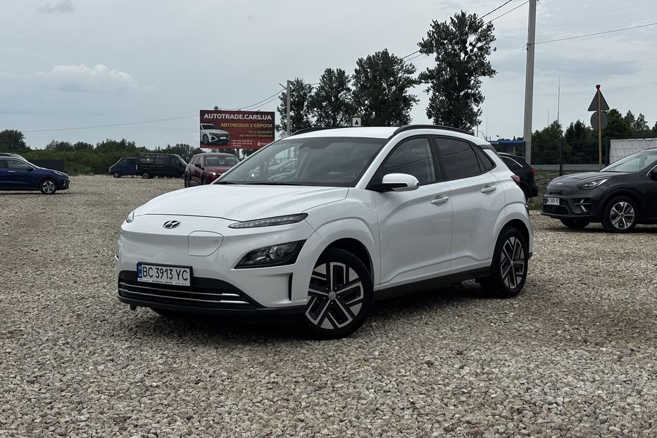 Продам Hyundai Kona 64квт  авто у Львові 2021 года в Львове