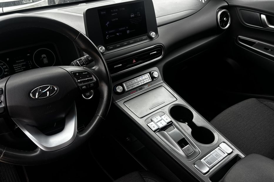 Продам Hyundai Kona 64квт  авто у Львові 2021 года в Львове