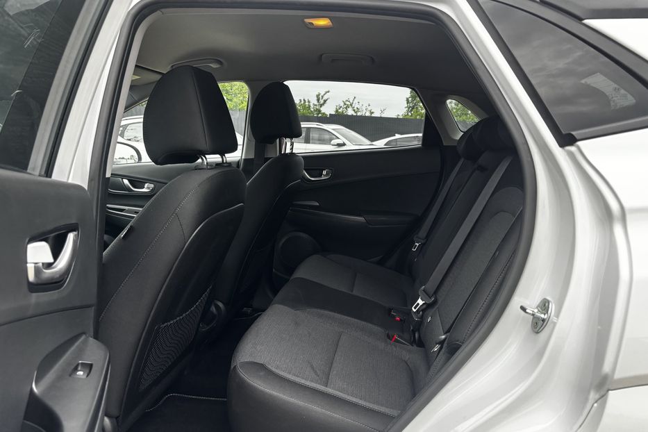 Продам Hyundai Kona 64квт  авто у Львові 2021 года в Львове